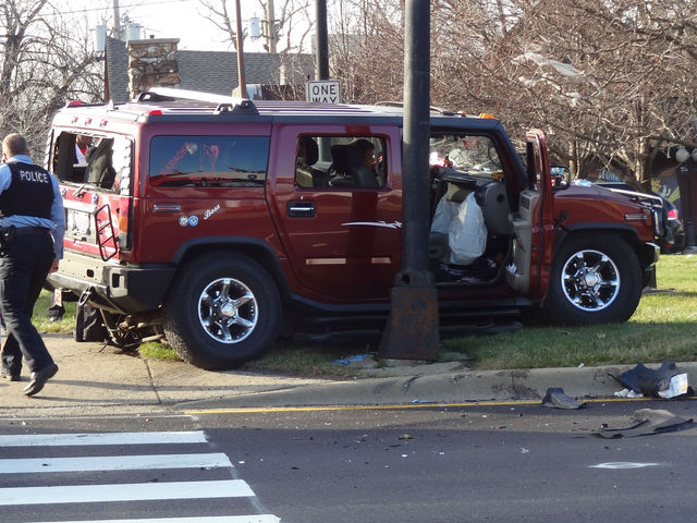 <p>A Hummer was one of the cars involved in the crash.</p>
