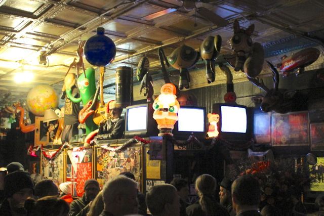 <p>A shoulder-to-shoulder crowd packed Club Foot, 1824 W. Augusta Blvd., during a memorial gathering for Susan A. Stursberg, 45, Sunday.</p>
<p>A bartender and co-owner of Wicker Park bar Gold Star, 1755 W. Division St., <a href=
