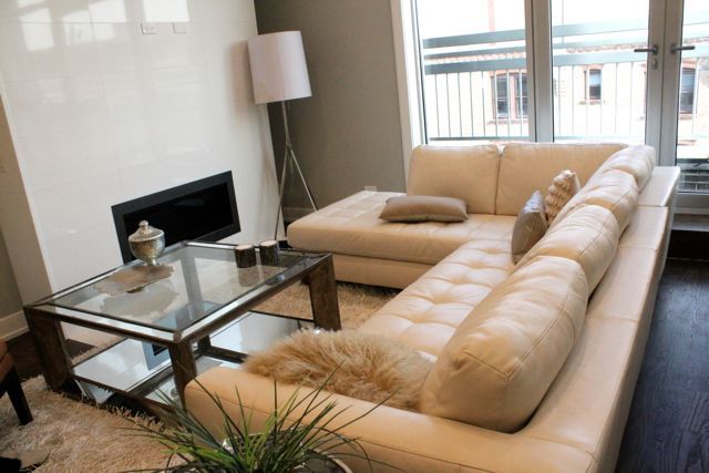 <p>A two-bedroom, two-bath condo at 1866 N. Damen Ave. sold for $425,000 on Feb. 7.&nbsp;</p>
