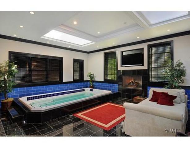 <p>The house features seven full bathrooms and three half baths.</p>
