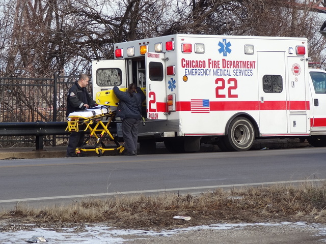 <p>A man was killed and a woman seriously injured in a head-on car crash on the city's Far South Side Tuesday morning, police said.</p>

