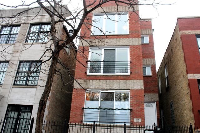 <p>This three-bedroom duplex condo with garage parking at 1734 W. Pierce Ave. sold for $445,500 on Jan. 25 at 87 percent of its original list price.</p>
