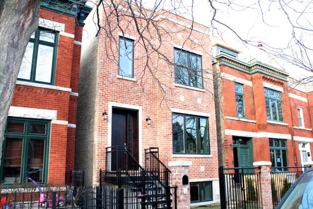<p>This four-bedroom single-family home at 2234 W. Lyndale St. in Bucktown sold for $880,000 on Jan. 28.</p>
