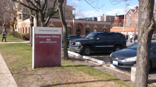 <p>The hospital's outpatient facility at 850 W. Lawrence Ave.</p>
