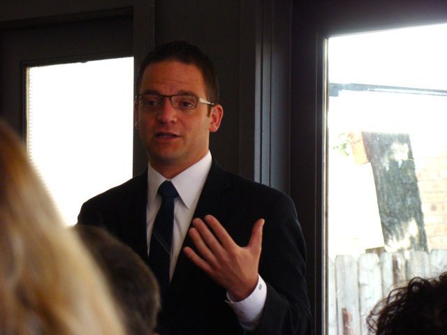 <p>Ald. Joe Moreno (1st) wants the Chicago Park District and Wicker Park Advisory Council to work harder at coming up with a solution to replace four chess tables.</p>
