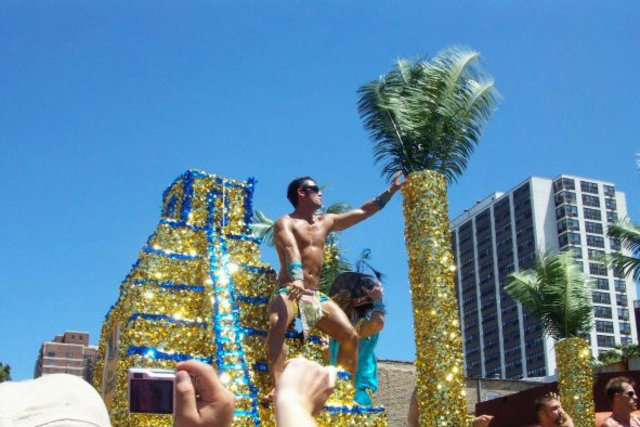 <p>A scene from a tropical float the Chicago Pride Parade in 2009</p>
