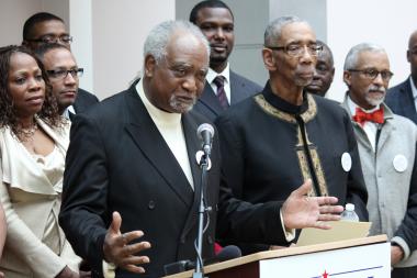 Two sitting congressmen threw their support behind 2nd District hopeful Robin Kelly Sunday.