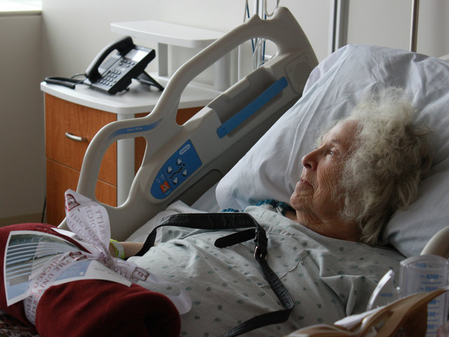 <p>Jerline Green, 83, was one of 39 patients to be moved into the oncology unit on the 10th floor of the Center for Care and Discovery Saturday morning.</p>
