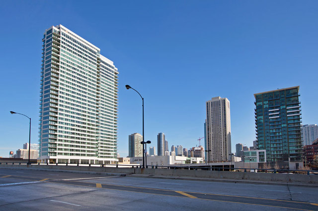 <p>The fifth and final tower in Fifield Companies' River North development will move in its first residents on March 1, two months ahead of schedule.</p>
