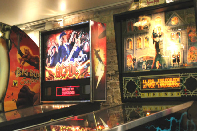 <p>"Recreation" options at Lincoln Square Lanes include pinball.</p>
