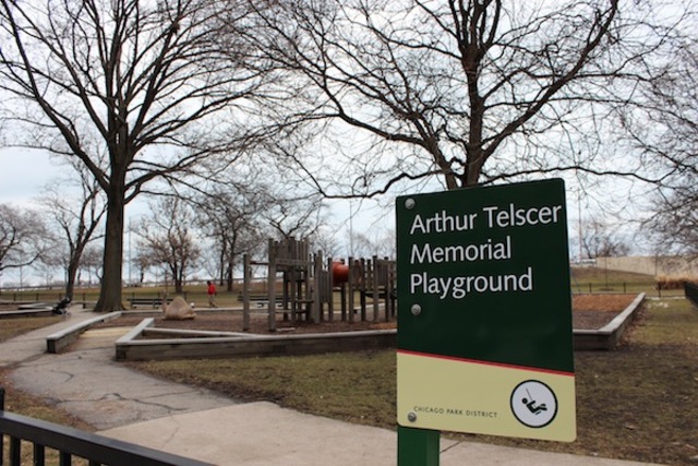 <p>Telscer Park is located at 3151 N. Lake Shore Dr., near Barry Avenue.</p>
