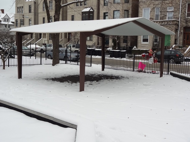 <p>Neighbors who live near the North Kenwood park say they never worried about shootings because there were none.</p>
