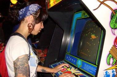 Emporium Arcade Bar at 1366 N. Milwaukee Ave. in Wicker Park plans to expand to an adjacent storefront, its owners said.
