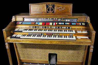 On the auction block at the annual White Sox auction is the Hammond Elegante Organ played by longtime White Sox organist Nancy Faust. The starting bid is $1,000.