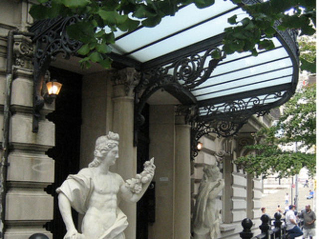 <p>French classical sculpture stands at the entrance to the Duke-Semans mansion on East 82nd Street, which sold for $40 million.</p>

