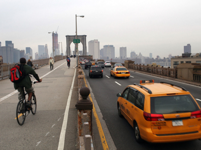 <p>Brooklyn Bridge Rehab Brings Noise, Traffic Downtown</p>
