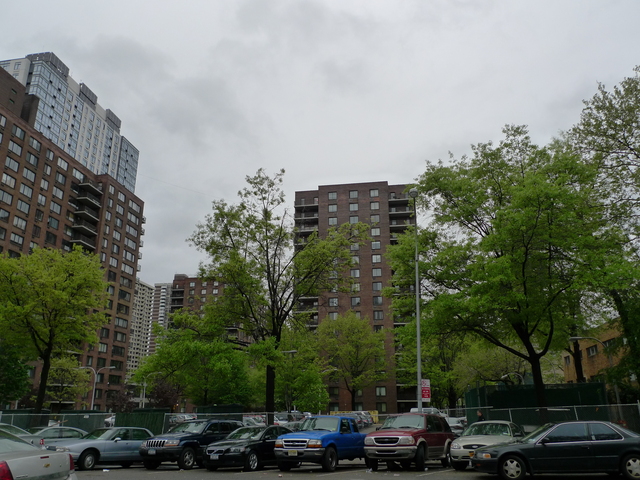 Jewish Home Lifecare first planned to move to this site on West 100th Street, now it wants to build on West 97th Street instead.