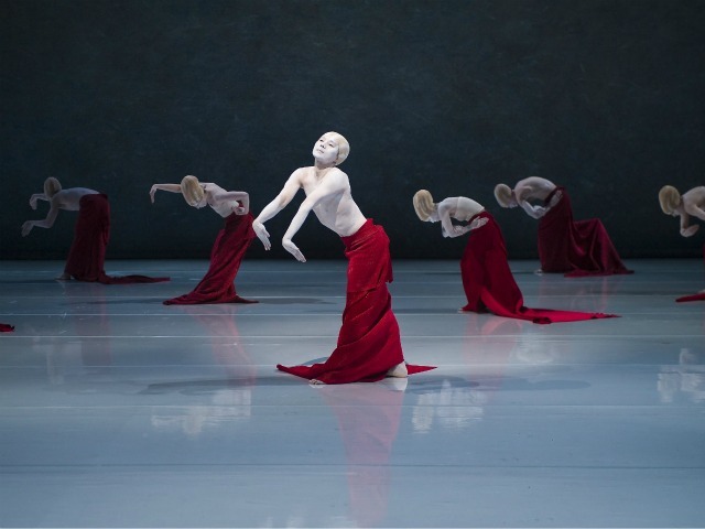 Shen Wei Dance Arts perform 