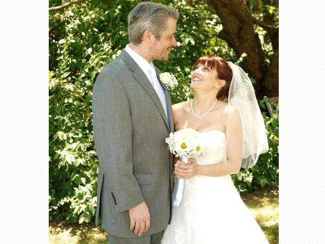 Jay Snyder and Michal Friedman on their wedding day.