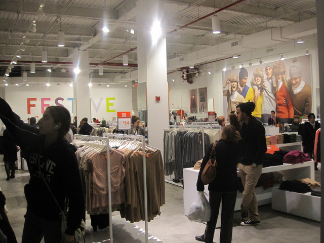 Joe Fresh, which sells high-quality basics like sweaters and jeans, has opened on 34th Street.