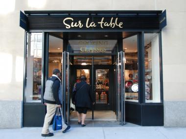 The new Sur La Table store opened at 306 W. 57th St., complete with a huge kitchen area for cooking classes.
