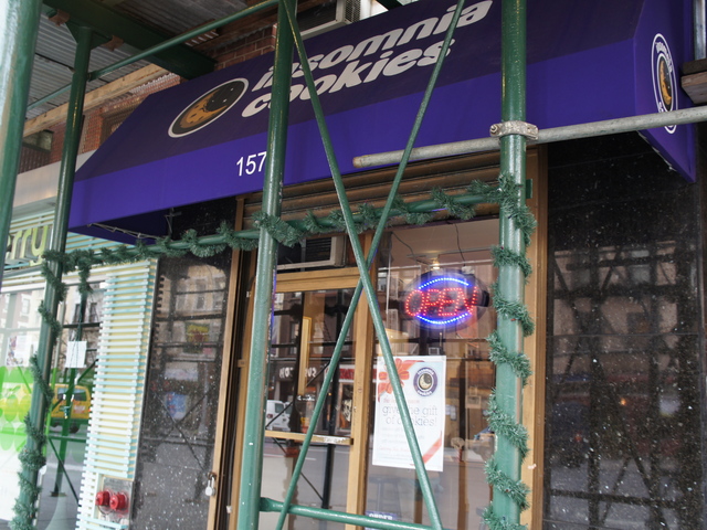 Late-night favorite Insomnia Cookies celebrated the holidays by opening a new brick and mortar location on Second Avenue and East 86th Street.