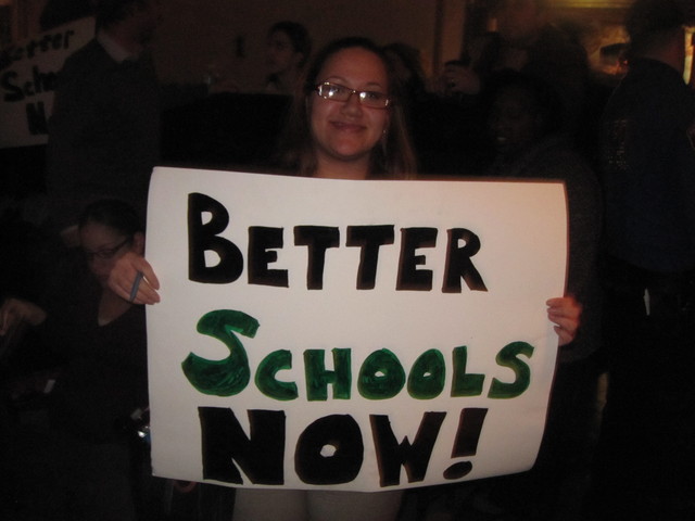 Some, like Mery Melendez, who lives in Washington Heights, were there to support the DOE and argued failing schools should be closed.
