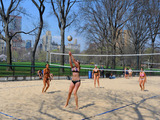 Manhattanites Shed Clothes During Spring Heat Wave