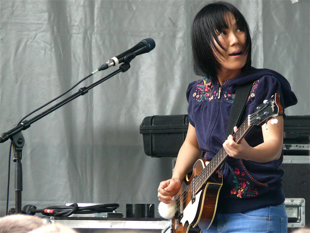 Chaotic San Franciscan art rockers Deerhoof at 