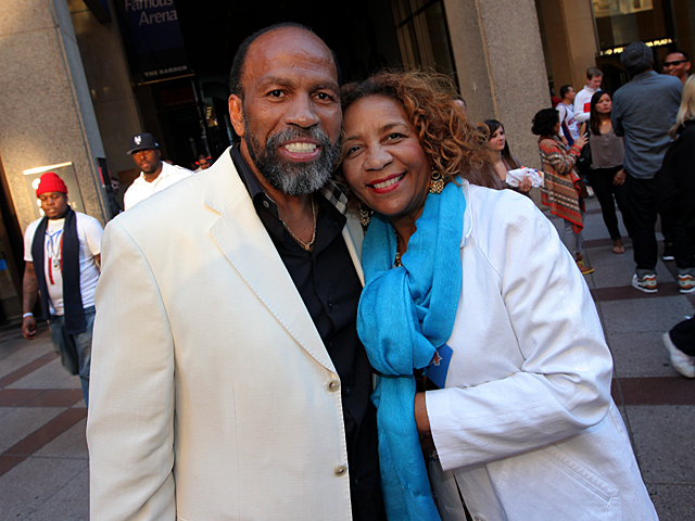 Kennis Wilkins, 57 and his wife Brenda, also 57, from Williamston, North Carolina traveled to NYC especially for this game.
Kennis Wilkins told Dnainfo, 