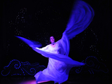 Choreography, Giant Puppets Put Fish to Shame