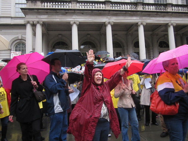 Nearly 100 Upper East Side and East Harlem residents to come down to City Hall in the rain to raise a stink about the East 91st Street marine transfer station. 