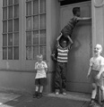 Frank Larson's 1950s Street Photography on Display at Queens Museum