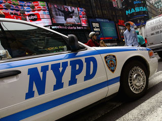 Wall Street Recruiter Sues For Right To Give Cops The Finger 
