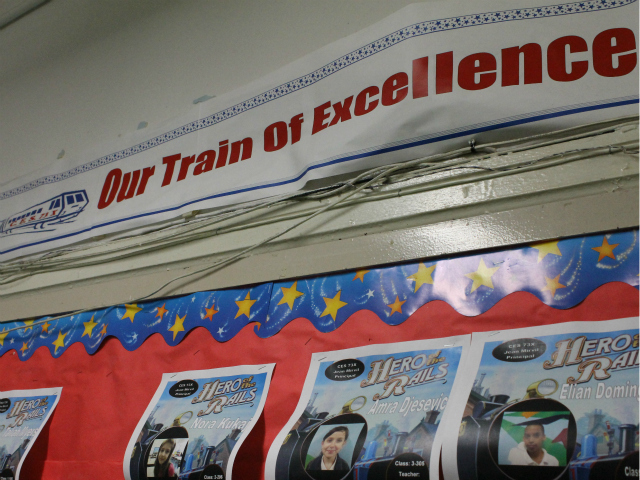 Mirvil created a logo and a metaphor for the school - an express train speeding towards its destination.