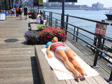 City Roasts as Heat Wave Stretches to Second Day