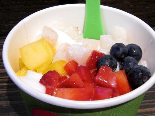 <p>16 Handles frozen yogurt chain had 31 locations on the East Coast and in Florida as of Feb. 21, 2013.&nbsp;</p>

