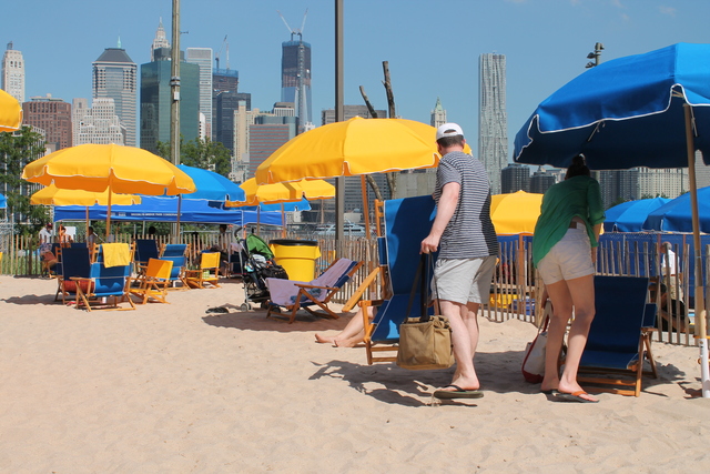 A sandy beach next to the Pop-Up pool. 