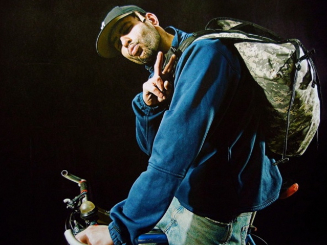 <p>Will TeeZ worked as a messenger until 2006 when he decided to start a T-shirt company in Inwood.</p>
