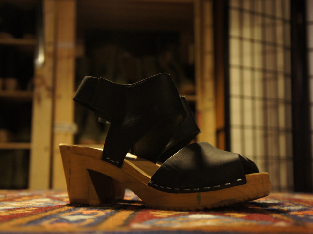 Brooklyn designer Nina Ziefvert, known to fans of her shoes as Nina Z, shows off the clogs that are storming Brooklyn this summer. 