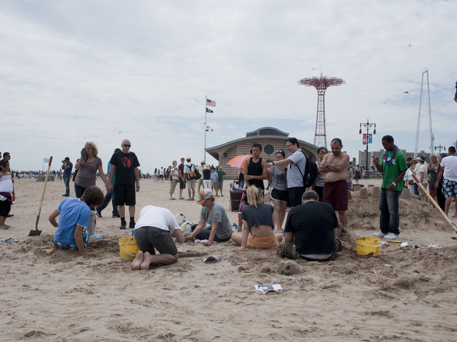 Vincent D'Onofrio and his brood won first prize July 21, 2012 in the Coney Island Sand Sculpting contest.