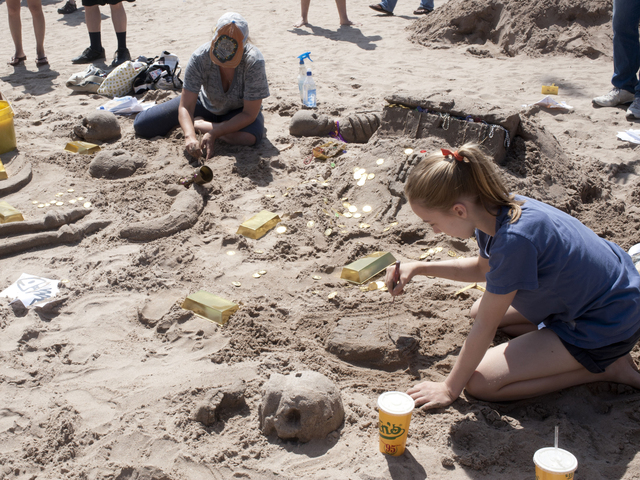 Vincent D'Onofrio and his brood won first prize July 21, 2012 in the Coney Island Sand Sculpting contest.
