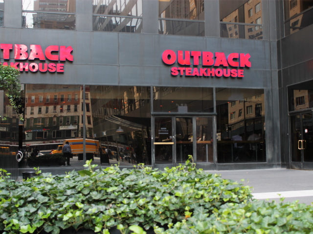 Alan Rosen, whose family founded Junior's, hopes to open a modern American restaurant inside a space that is currently occupied by Outback Steakhouse. 