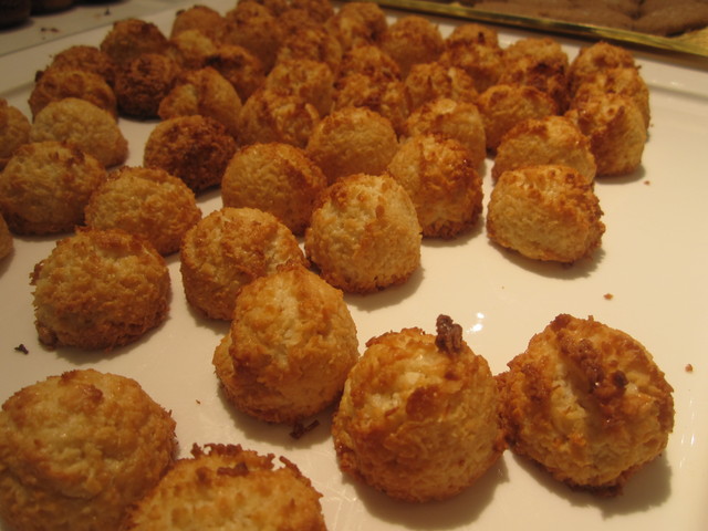The macaroons at Vegan Divas are made with almond and coconut. 