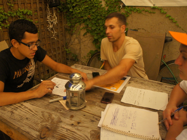 Crown Roots, a community organization that pairs young professionals new to the neighborhood with kids growing up there, will launch its first Inspiration Fair on Sept. 15, 2012