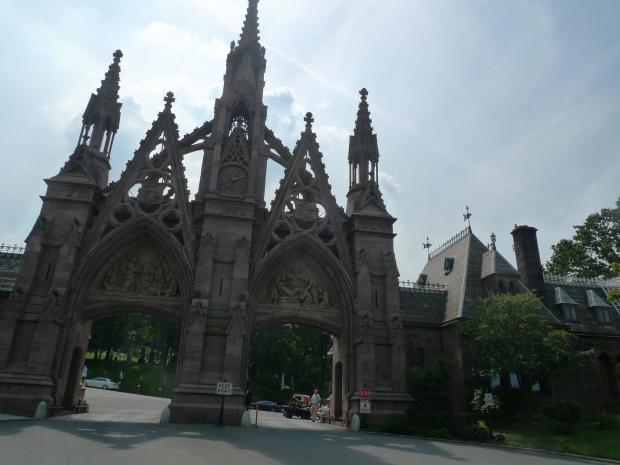 Green-Wood Cemetery in Brooklyn sprawls over 478 acres and is home to almost 600,000 "permanent residents."