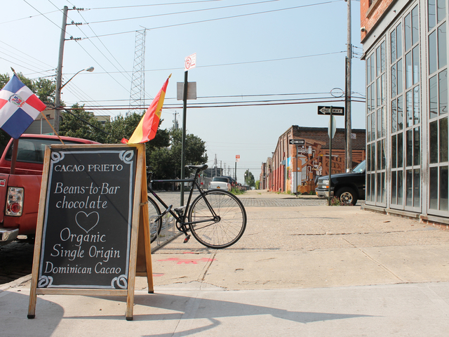 A sign welcomes visitors to Cacao Prieto in Red Hook.