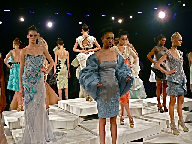 Cennamo's ethereal aesthetics.