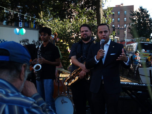 Assemblyman Francisco Moya addresses the crowd at the Viva La Comida! festival.