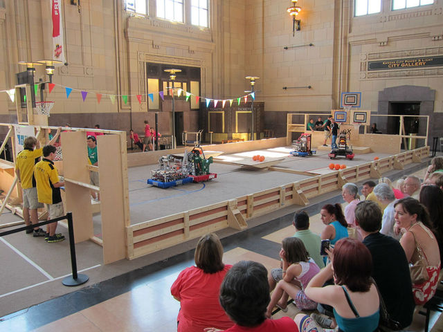 Robots square off at Maker Faire.